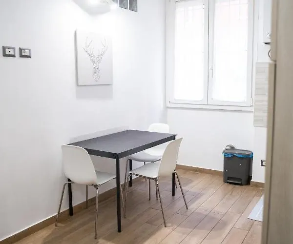 Apartment Sweet House Navigli Mailand